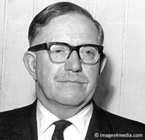 Gerald Glover, businessman, Ulster Unionist politician, former Mayor, Londonderry, N Ireland, 196803000105.<br /> Copyright Image from Victor Patterson, 54 Dorchester Park, Belfast, UK, BT9 6RJ<br /> t: +44 28 9066 1296 (from Rep of Ireland 048 9066 1296)<br /> m: +44 7802 353836<br /> victorpattersonbelfast@gmail.com<br /> www.victorpatterson.com<br /> Please see my Terms and Conditions of Use at https://www.victorpatterson.com/page2<br /> It is IMPORTANT that you familiarise yourself with them.<br /> Images used on the Internet incur an additional cost and must be visibly watermarked i.e. © Victor Patterson within the body of the image and copyright metadata must not be deleted. Images used on the Internet have a size restriction of 4kbs and are chargeable at rates available at victorpatterson.com.<br /> This image is only available for the use of the download recipient i.e. television station, newspaper, magazine, book publisher, etc, and must not be passed on to any third party. It is also downloaded on condition that each and every usage is notified within 7 days to victorpatterson@me.com<br /> The right of Victor Patterson to be identified as the author is asserted in accordance with The Copyright Designs And Patents Act (1988). All moral rights are asserted.